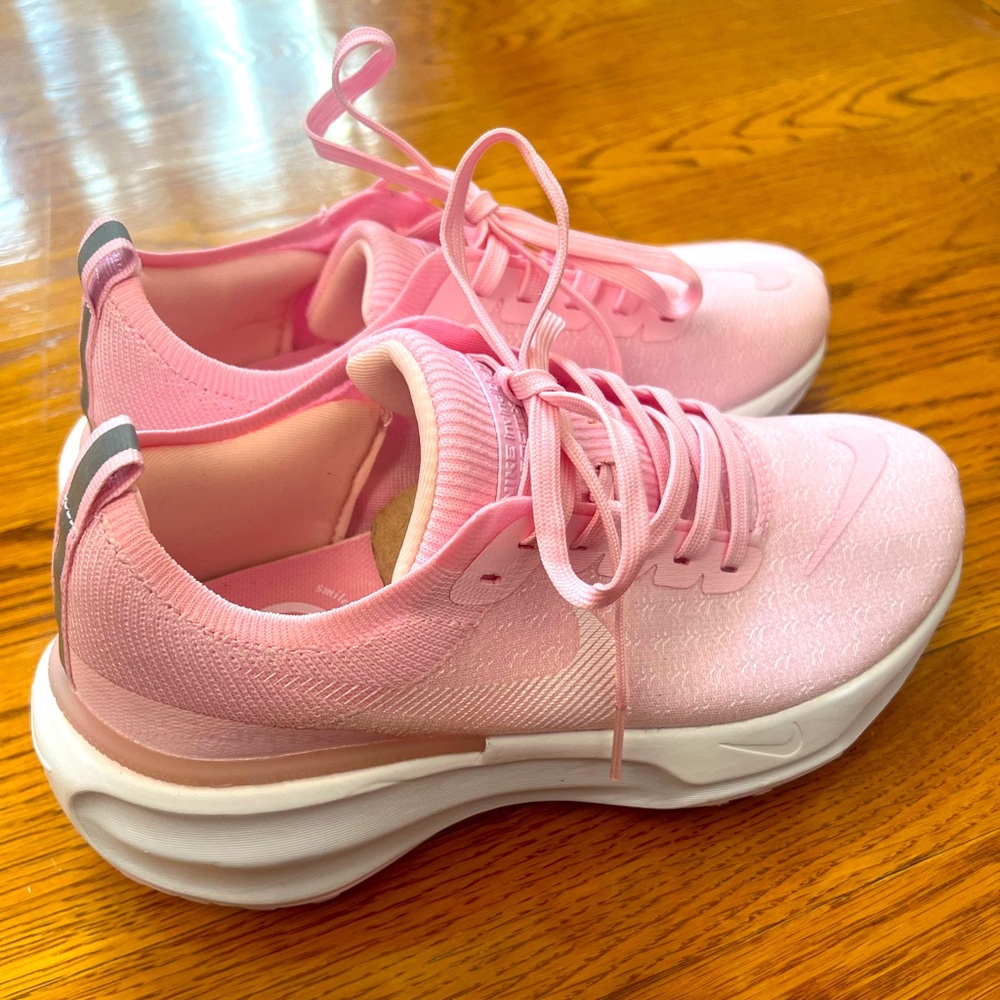 Nike Invincible Run 3 women’s size 7